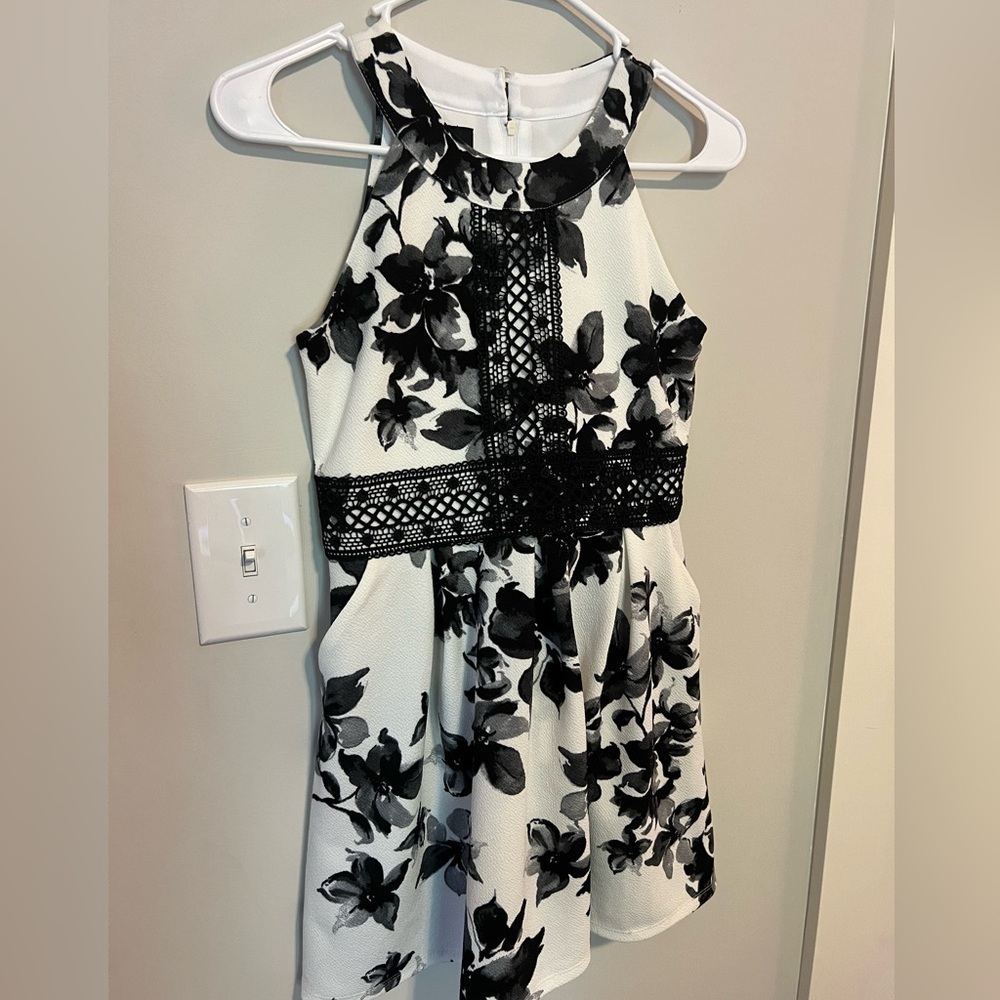Very Cute Sleeveless Floral Dress- Size 12